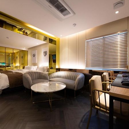 Hotel In Cafe Doksan Szöul Kültér fotó