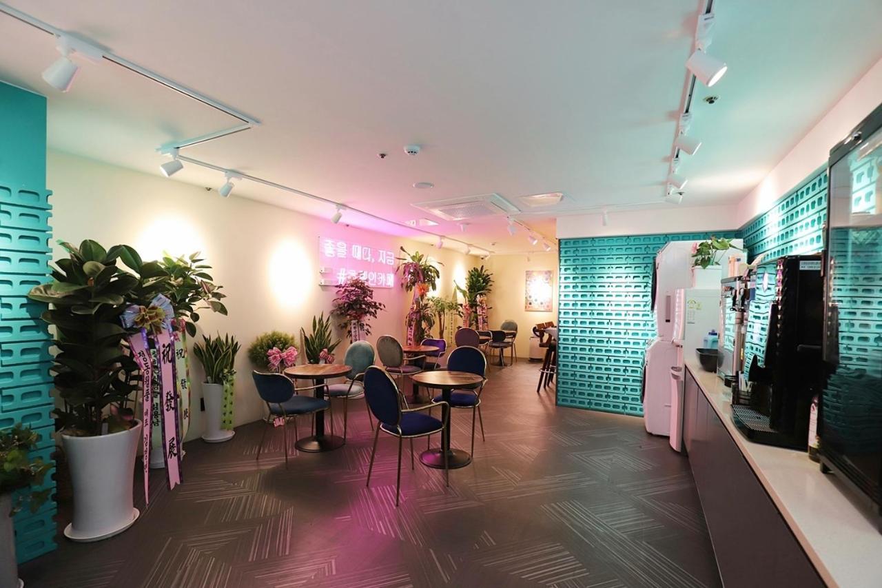 Hotel In Cafe Doksan Szöul Kültér fotó