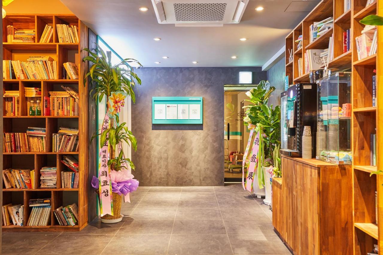 Hotel In Cafe Doksan Szöul Kültér fotó